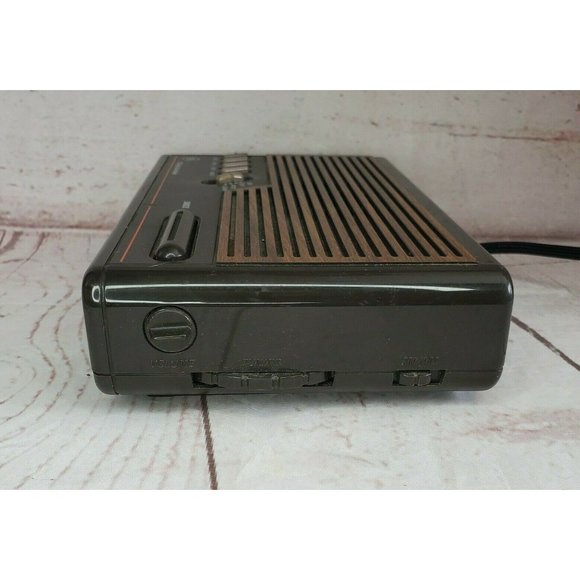 Vintage General Electric Alarm Clock Radio AM/FM (Model 7-4612A). Tested - Picture 3 of 12